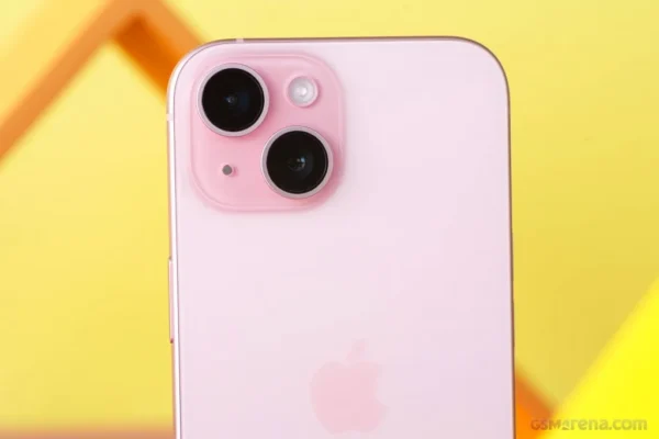 Refurborne phone Apple iPhone 15 128/GB ROM 6.1 'Original Super Retina OLED 6GB RAM Face ID Mobile Phone excellent condition