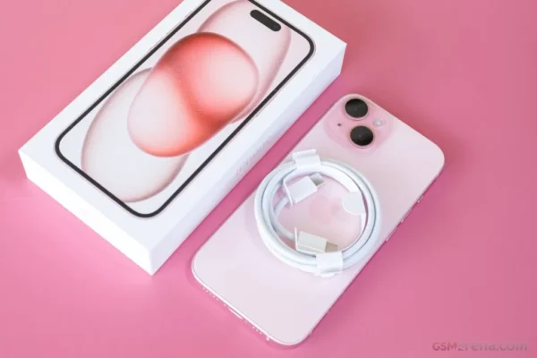 Refurborne phone Apple iPhone 15 128/GB ROM 6.1 'Original Super Retina OLED 6GB RAM Face ID Mobile Phone excellent condition