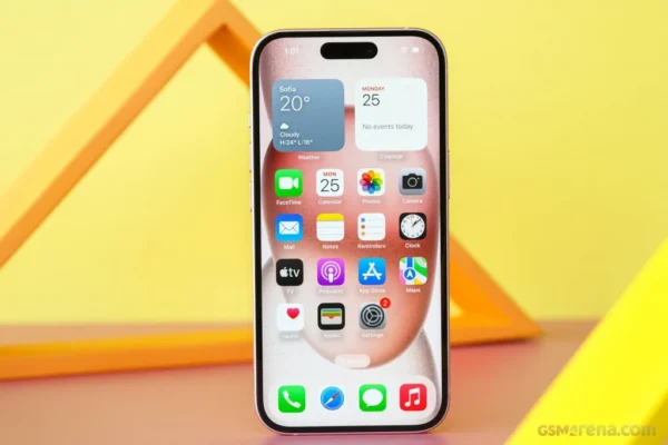 Refurborne phone Apple iPhone 15 128/GB ROM 6.1 'Original Super Retina OLED 6GB RAM Face ID Mobile Phone excellent condition