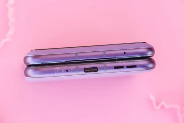 H19eac5f137344dee9f00bb08792e714ek.webp Moto Razr 40 5G Smartphone Snapdragon 8+ Gen 1 6.9-inch Foldable Screen 144Hz 64MP Camera 4200mAh Secure Ball Read-Only