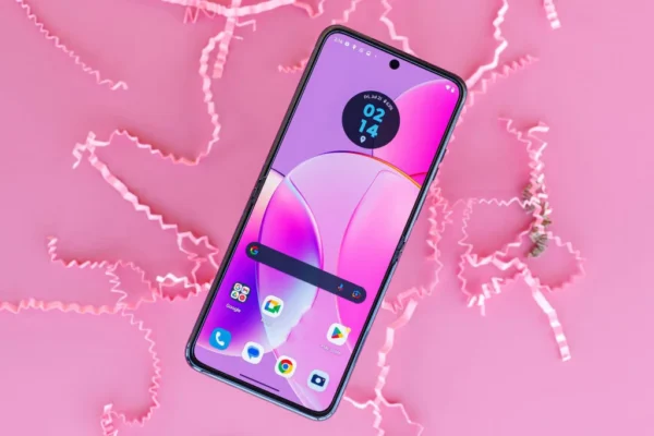 H82ce0e83c61d41359163a187dbe837bfy.webp Moto Razr 40 5G Smartphone Snapdragon 8+ Gen 1 6.9-inch Foldable Screen 144Hz 64MP Camera 4200mAh Secure Ball Read-Only