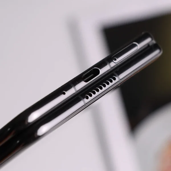 S77e3d81ce94d41e0ab4da0ca0d080f07q.webp Honor Magic V2 5G Foldable Smartphone Global Version LTPO OLED Display 120Hz Snapdragon 8 Gen2 50MP Triple Camera Android Mobile