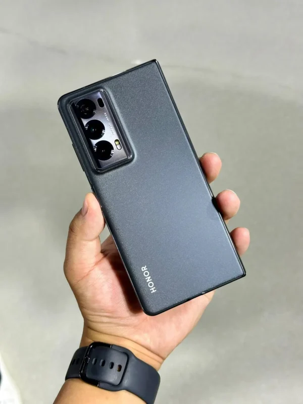Sc68ac6b55b014548a6f0da8a91aab74ct.webp Honor Magic V2 5G Foldable Smartphone Global Version LTPO OLED Display 120Hz Snapdragon 8 Gen2 50MP Triple Camera Android Mobile